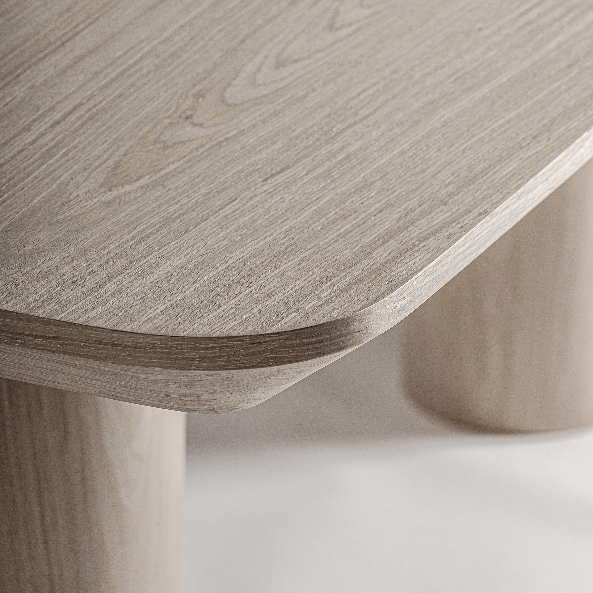 Amaia Dining Table