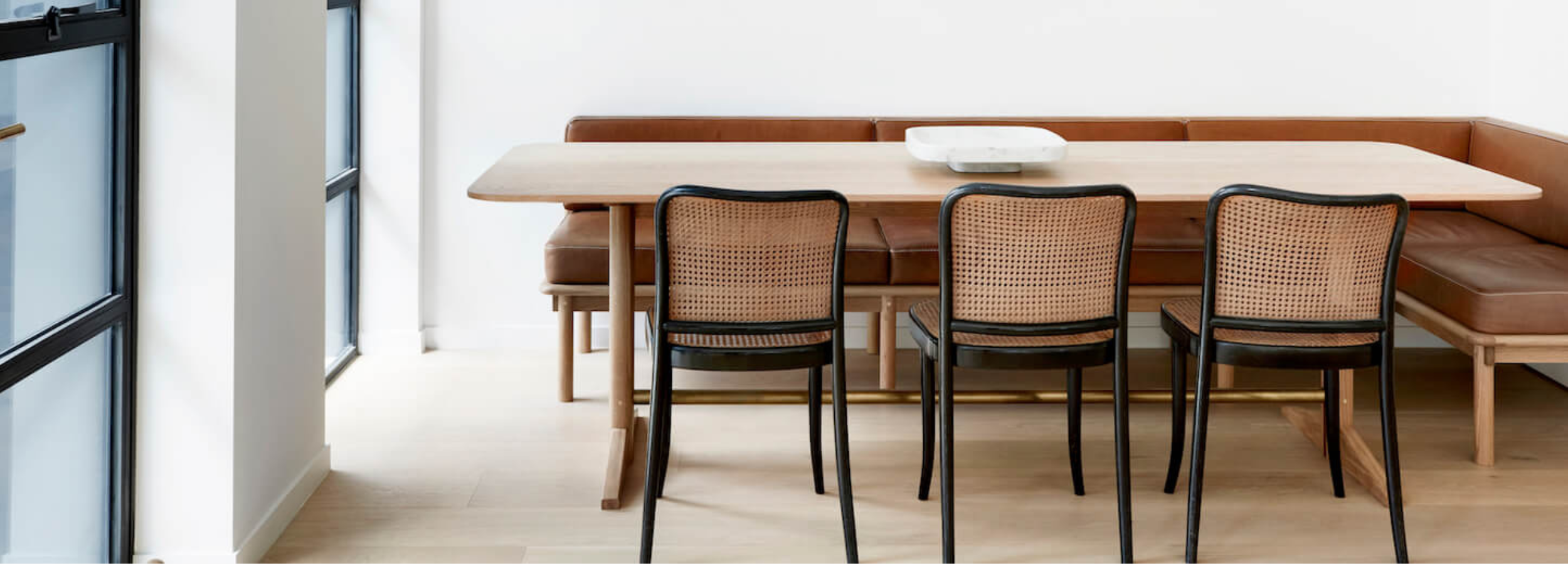 How to Pick the Perfect Dining Chairs to Fit Comfortably with Your Table